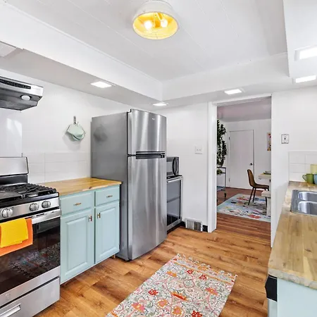 3Bd - Bbq & Hot Tub - Centrally Located