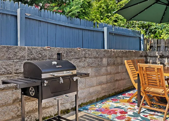 3bd - Bbq & Hot Tub - Centrally Located Ferienhaus *